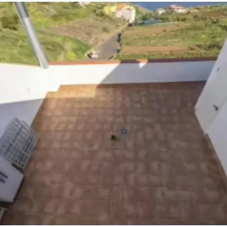 La Casita Roja * لوس رياليخوس